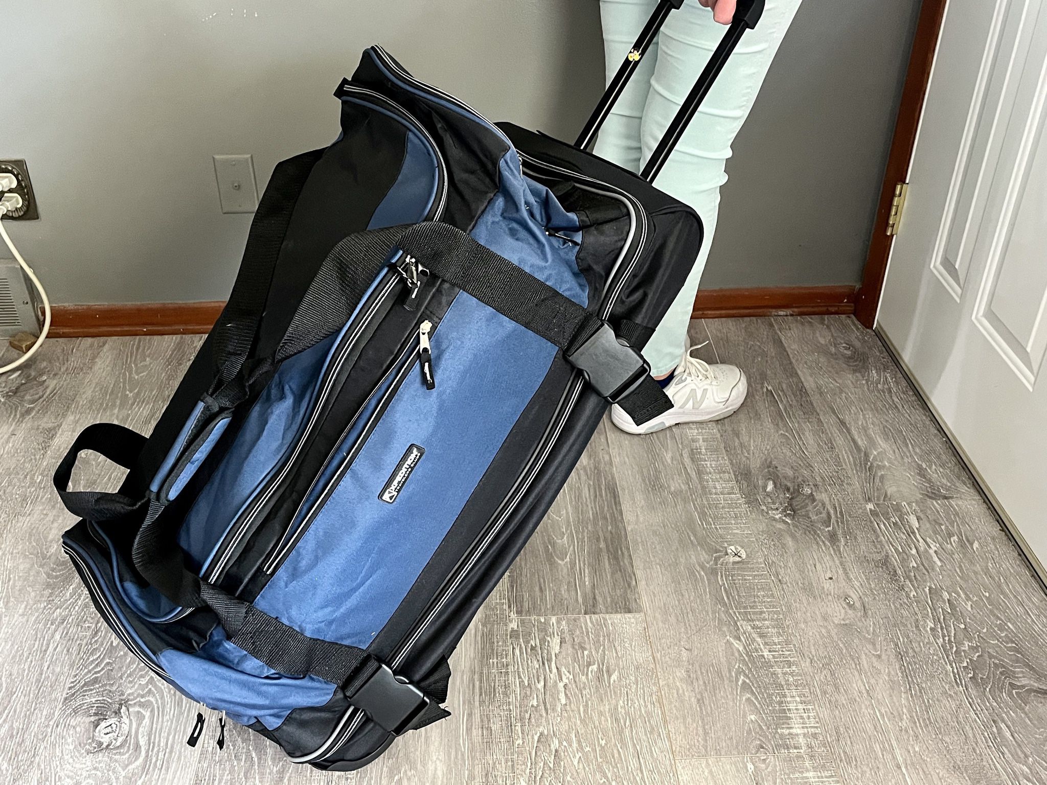 Extra Large Rolling Duffle 