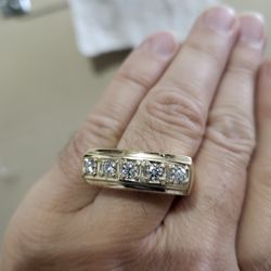 Mens 14kt White Gold 2.5 Carat Diamond Ring