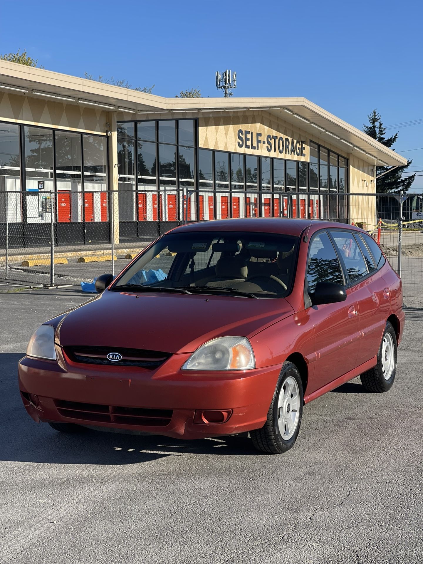 2004 KIA RIO CINCO