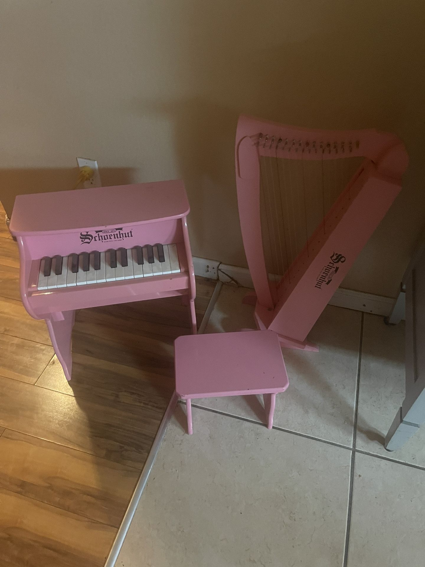 Schoenhut Piano And Harp
