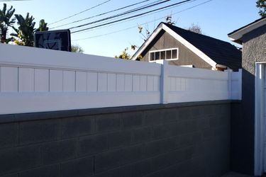 Vinyl topper fence