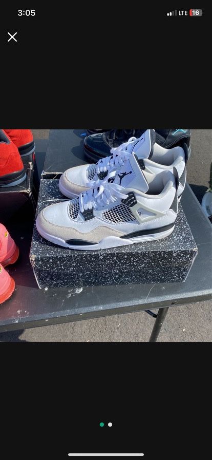 Jordan Retro 4 Military Black