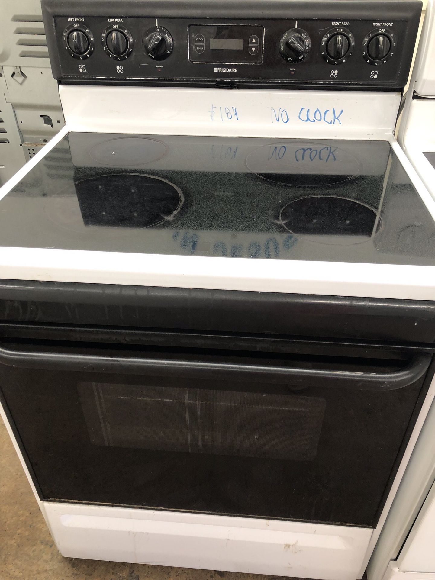 Frigidaire Black & White Glass Top Stove! 30-Day Guarantee! Delivery! Deal of the day!
