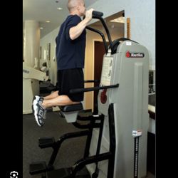 Nautilus Assisted Chin Up/ Dip Work out machine 