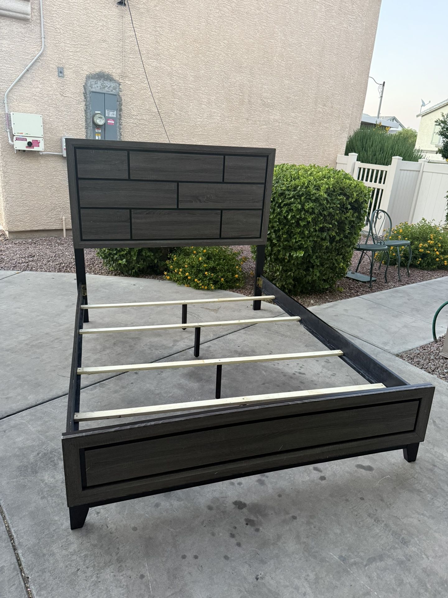 Queen Bed Frame 
