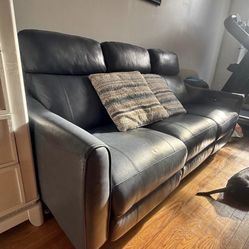 Mullican Zero Gravity Power Reclining Sofa w/ Power Headrest