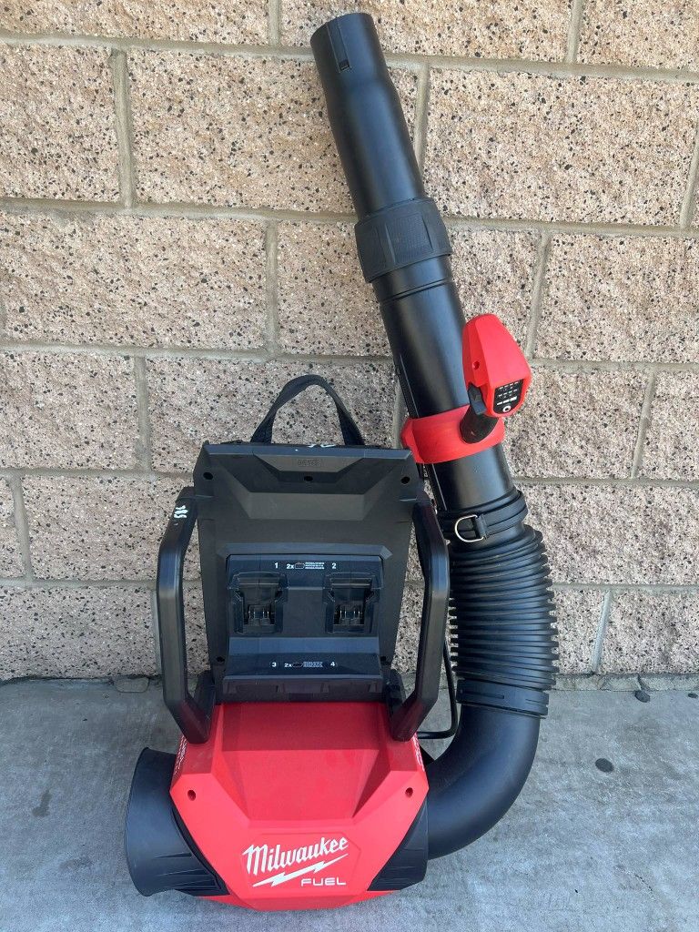 Milwaukee M18 FUEL Dual Battery Backpack Blower. Tool-Only