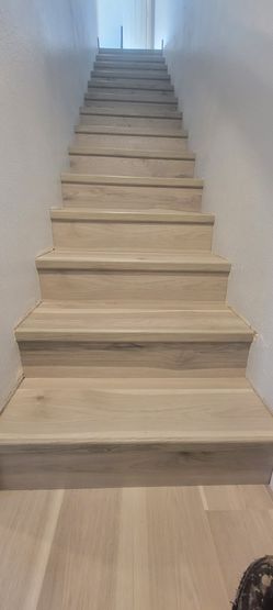 Se Instala Pisos Glue Down Laminado Y Vinyl