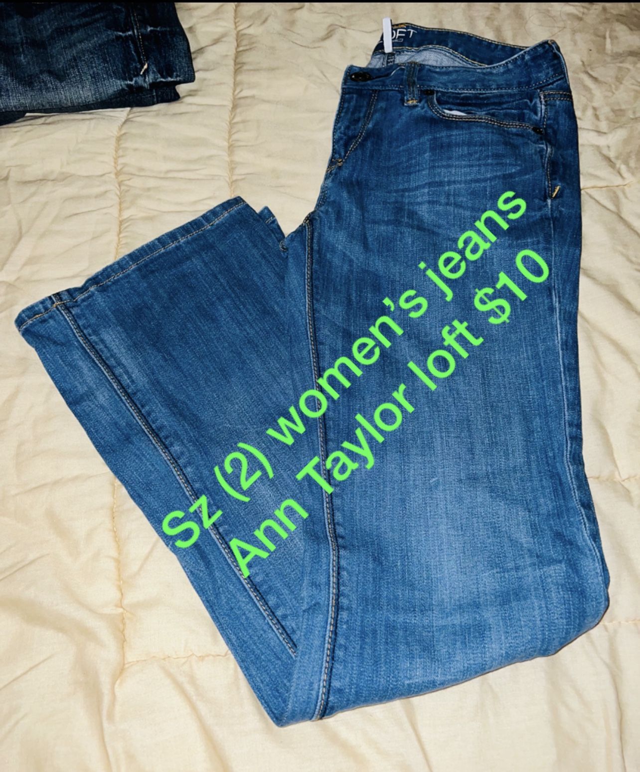 Nice women jeans ann Taylor size (2p) very good condition only $10