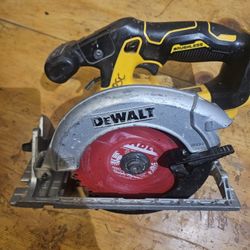 DEWALT Brushless Cordless Circular Saw