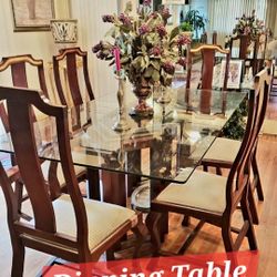 Dinning Table 