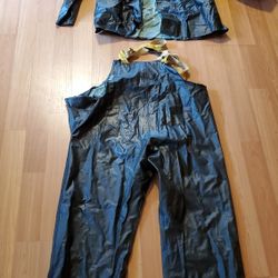 Helly Hansen Fisher's Bib, Jacket, Hat and Base Layer 