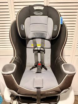 Graco Extend2Fit Convertible Baby Car Seat