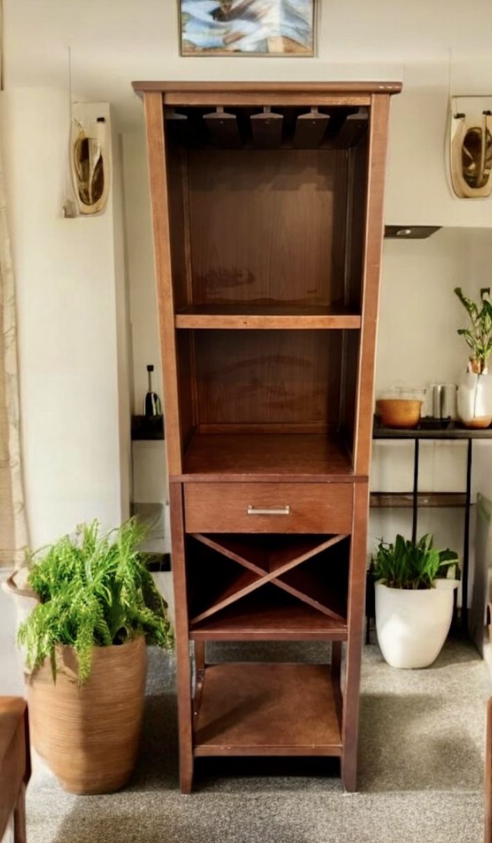 Beautiful Piece Wine/Glass/Organize Cabinet w/Extra Shelves 