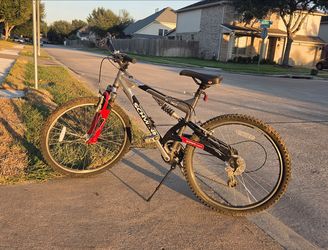 Schwinn S30 - 26" Aluminum Mountain bike