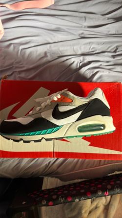 Nike Air maxes