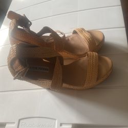 Steve Madden Sandals Size 10