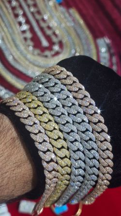 VVS MOSAIC SET CUBAN BRACELET