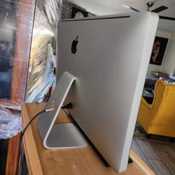 IMac 27-inch mid 2010 Intel-Core i3 3.2 GHz  16GB RAM  1TB HDD  MacOS high Sierra version 10.13.6  It has a small crack in the top right corner.  See 