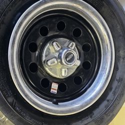 5 trailer tires 205-75-15 and black wheels