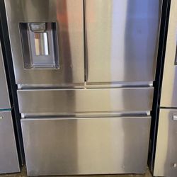 SAMSUNG RF23MSR 22.6-cu ft Refrigerator