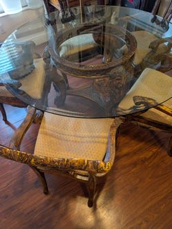 DINING ROOM SEATS 6