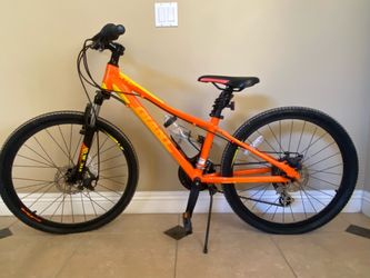 Giant XTC Jr Mountain Bike