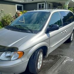 2001 Chrysler Town & Country