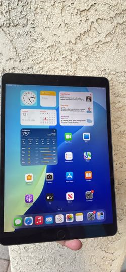 iPad Air 3. Like New And Unlocked!