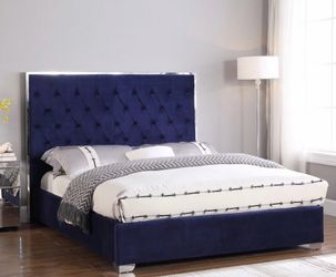 BRAND NEW NAVY BLUE CAL KING VELVET BED
