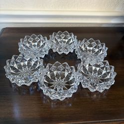 Set Of 6 Vintage Pressed Glass Bowls With Starburst Design