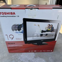 LCD DVD Player 19”