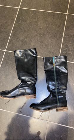 Riding boots
