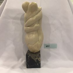 Marble Statue -Lovers