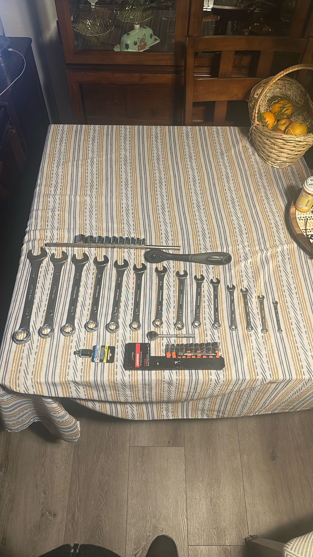 $60 Pittsburg Tools New Ratchets Wrenches Adapter Sockets 38 Pieces 