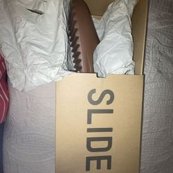 Yeezy Slides Men’s Size 9