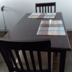 Dining Table With 4 Cushioned Chairs 