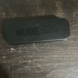 Nudestix