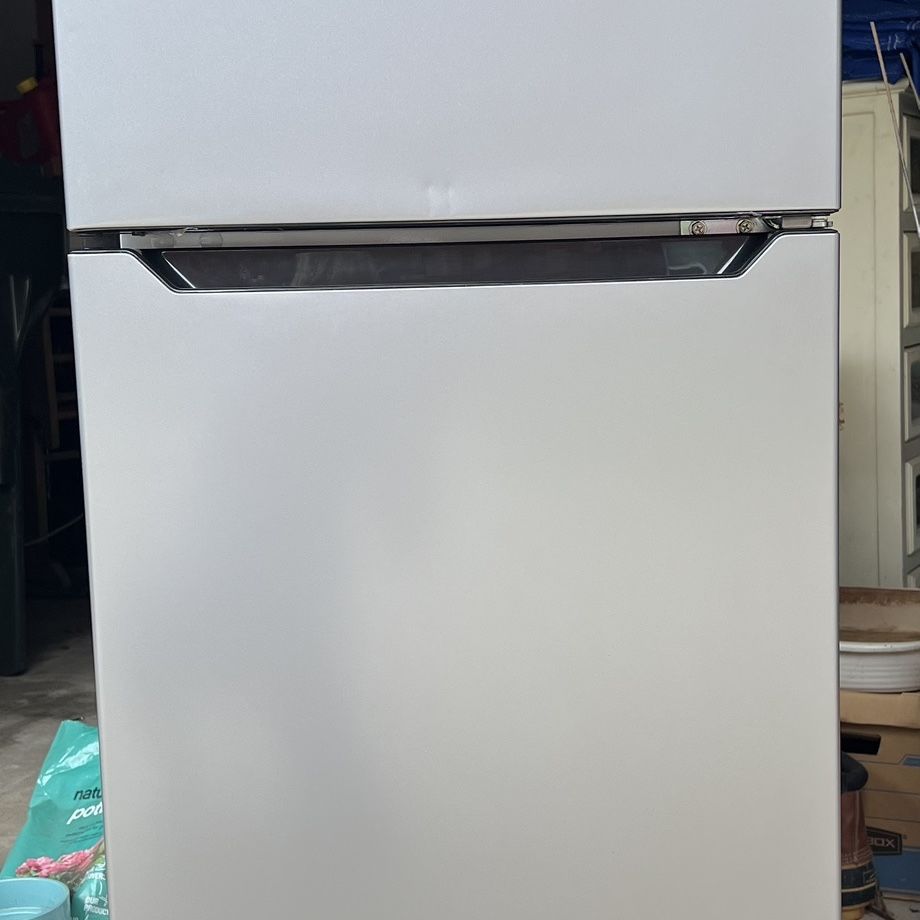 Hisense Mini Fridge with Freezer