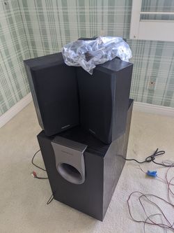 Onkyo sorround sound speakers