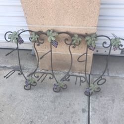 Beautiful Wine Display Wall Rack. 