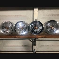 2015 Cadillac Escalade Center Caps “Originals” $100.00 FIRM
