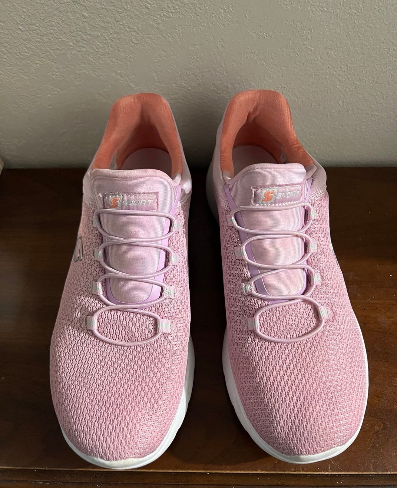 Sketchers Size 8.5