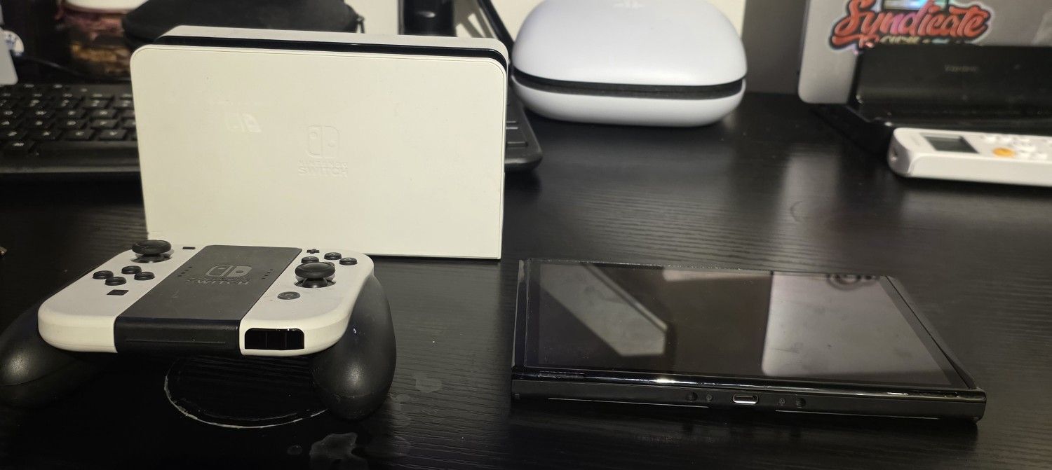 Nintendo Switch OLED