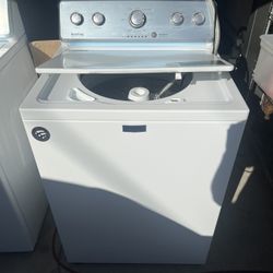 Maytag Washer And Dryer (Electric)