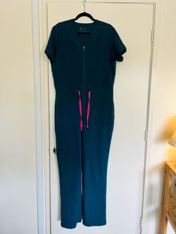 Figs scrub jumpsuit - woman’s large in Caribbean blue