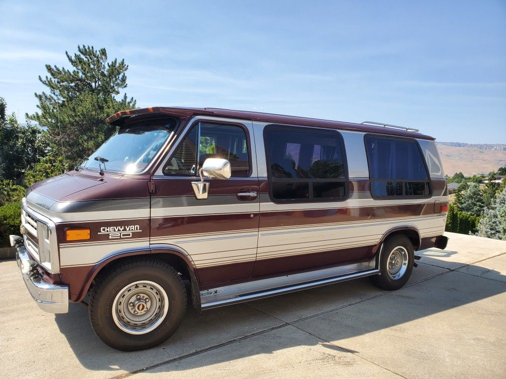 1988 Chevrolet Sport Van