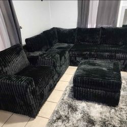 NEW SECTIONAL SOFA 