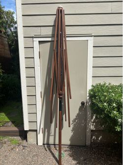 8-Rib Wood Umbrella Stand
