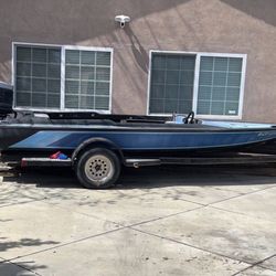 1988 COMMANDER 18’ Ski Boat 